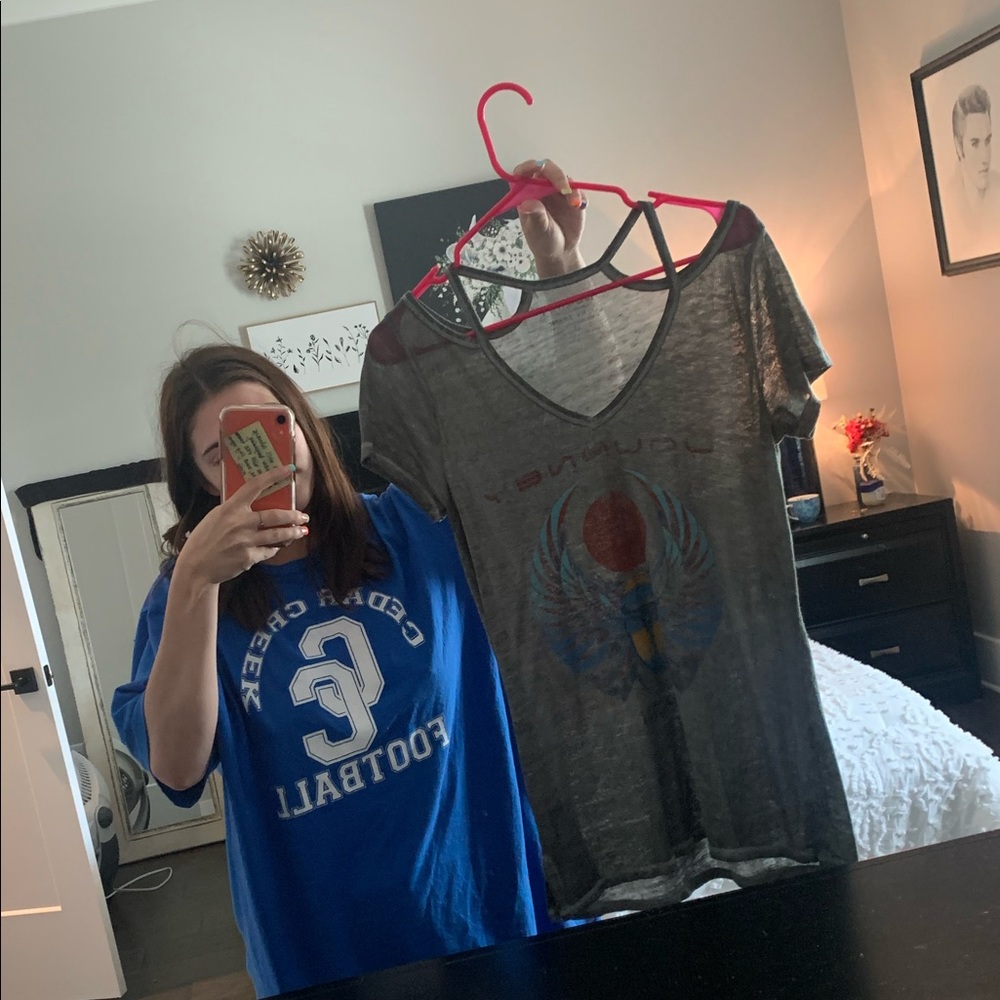 Journey cut out should t-shirt!